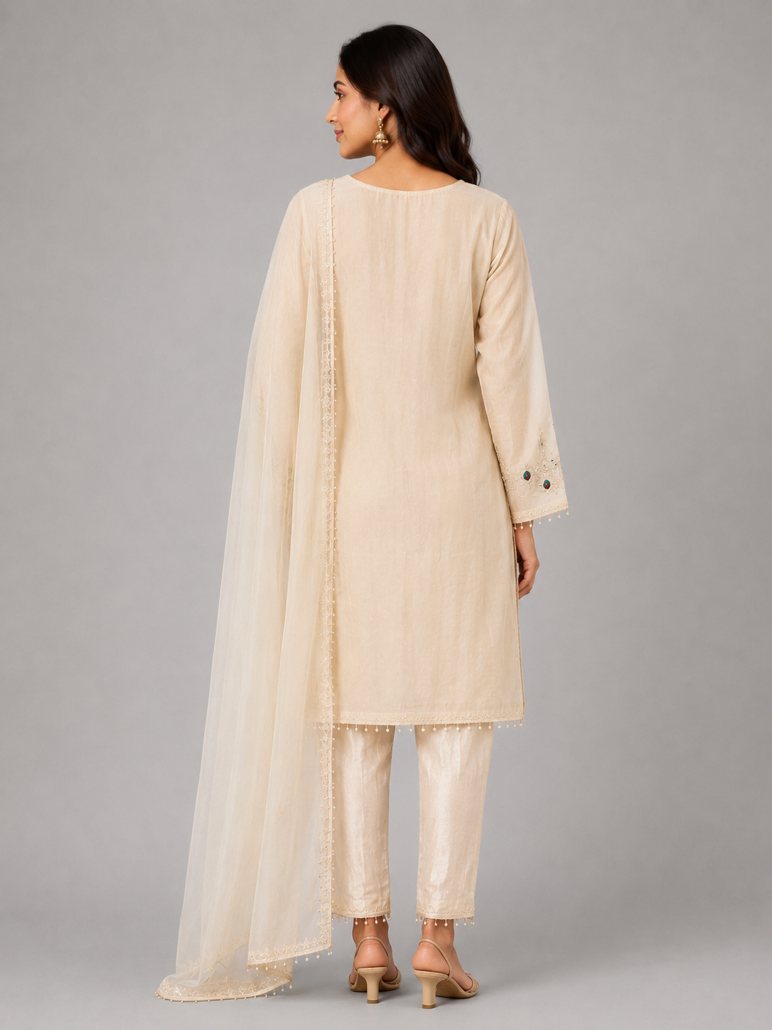 Women’s Ivory Shimmer Silk Embroidered Kurta Pant Set with Dupatta