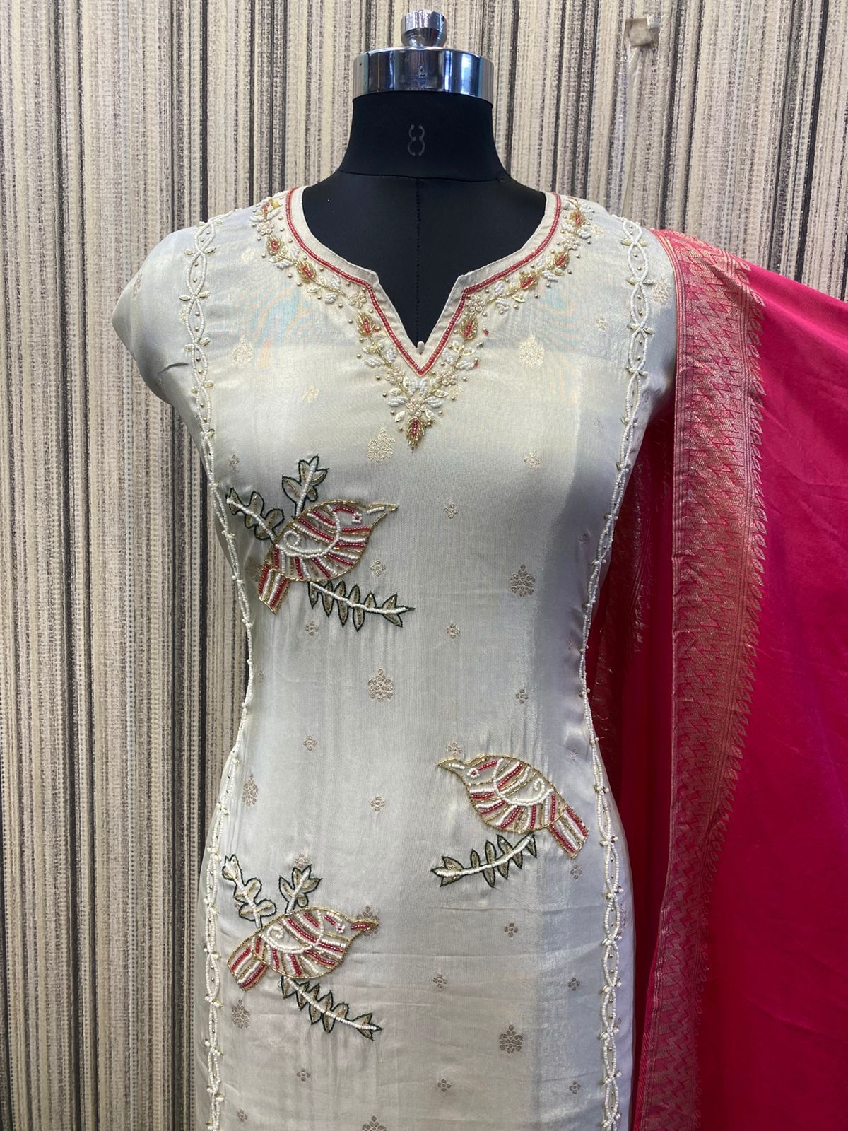 UNSTITCHED 3-PIECE BANARSI SUIT